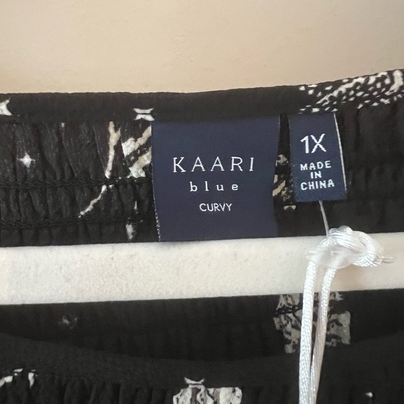 Kaari blue smoked top- NWT 1X - Picture 2 of 3